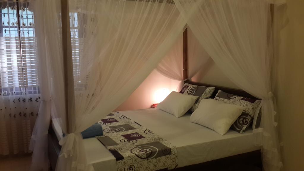 Hôtel Golden Beach Rest à Tangalle Extérieur photo