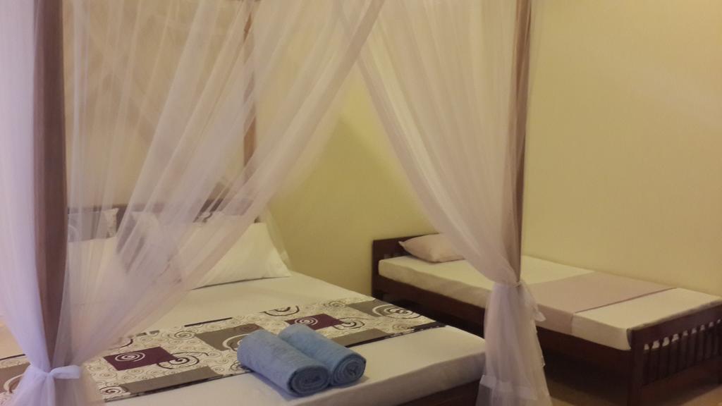Hôtel Golden Beach Rest à Tangalle Extérieur photo