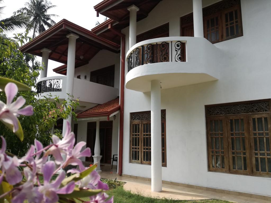 Hôtel Golden Beach Rest à Tangalle Extérieur photo