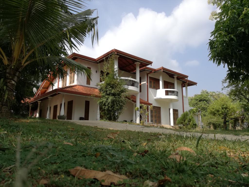 Hôtel Golden Beach Rest à Tangalle Extérieur photo